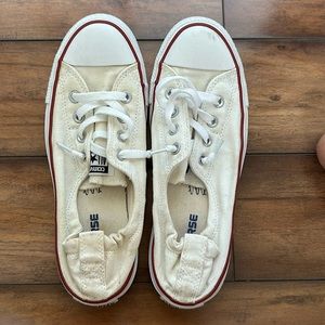 Size 9 White womens converse with stretch back.